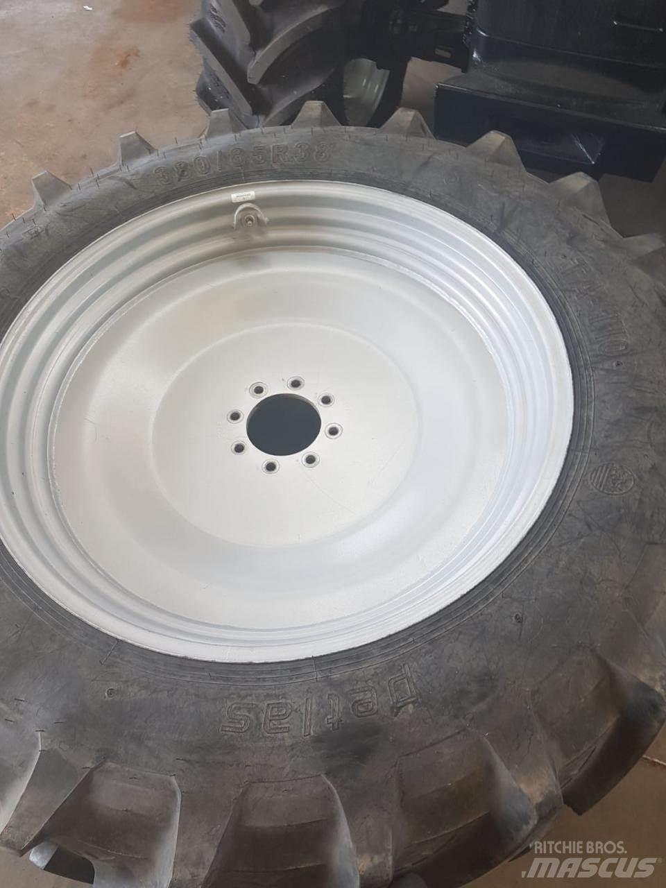 Petlas 380/85R38 Tires, wheels and rims