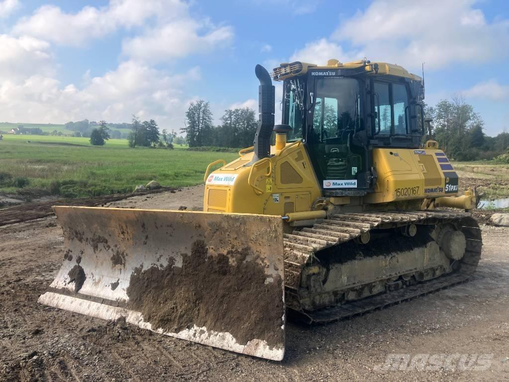 Komatsu D51PXi - 24 Crawler dozers
