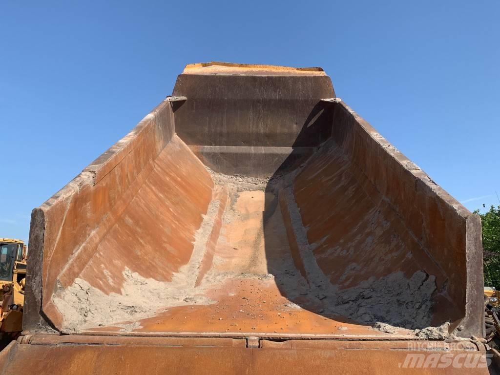 Volvo A 25 D Articulated Dump Trucks (ADTs)