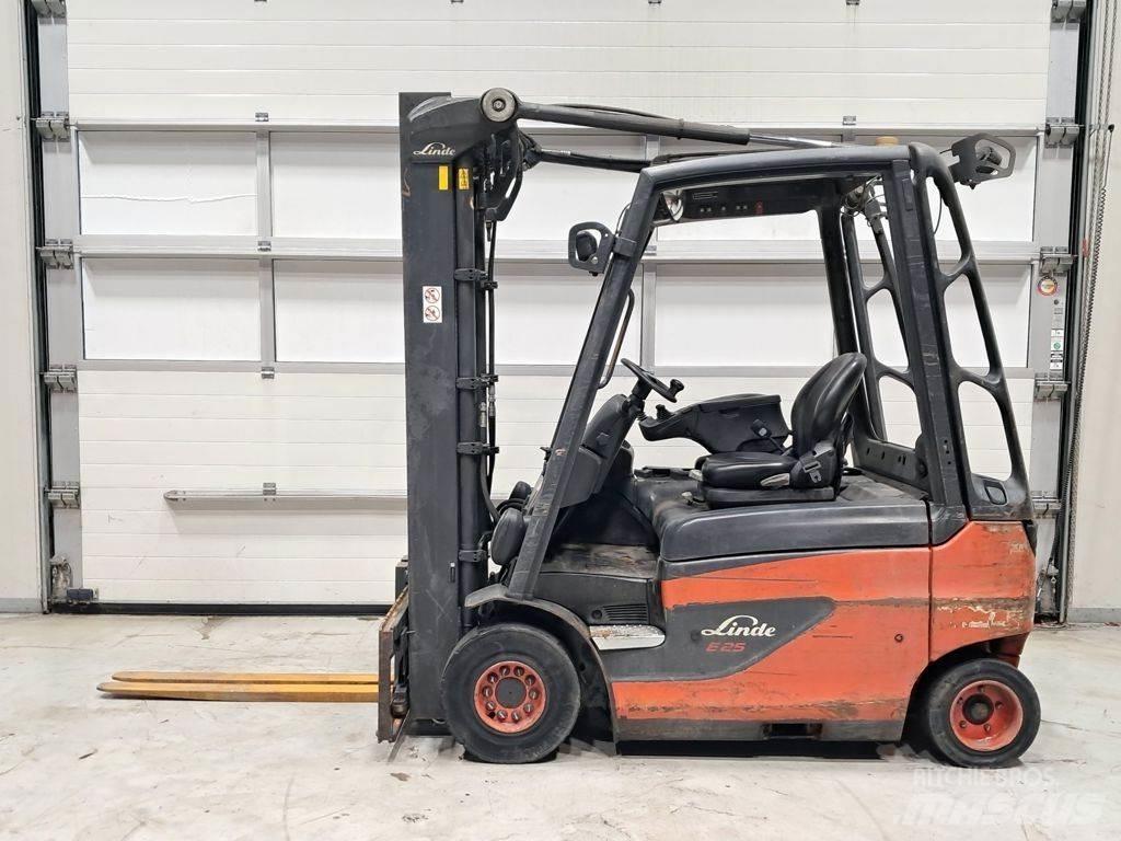 Linde E25-01 Electric Forklifts