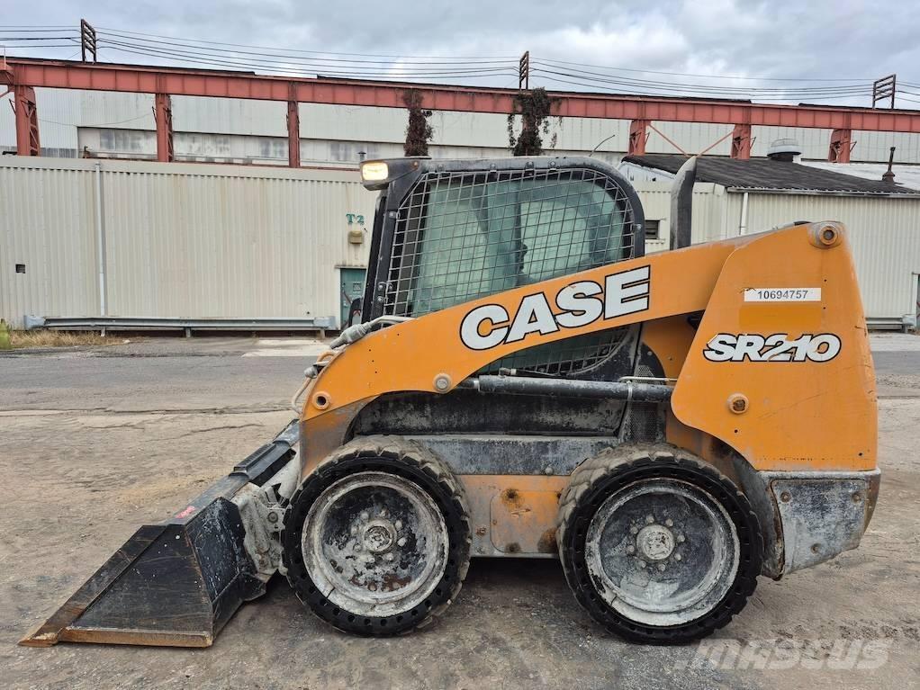 CASE SR120 Skid Steer Loaders