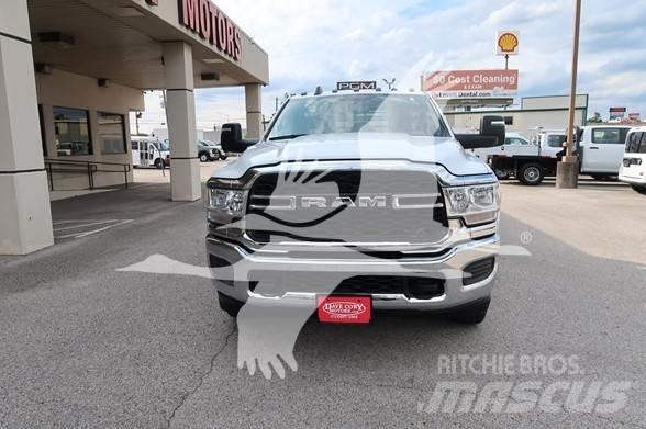 RAM 3500 HD Flatbed Trucks