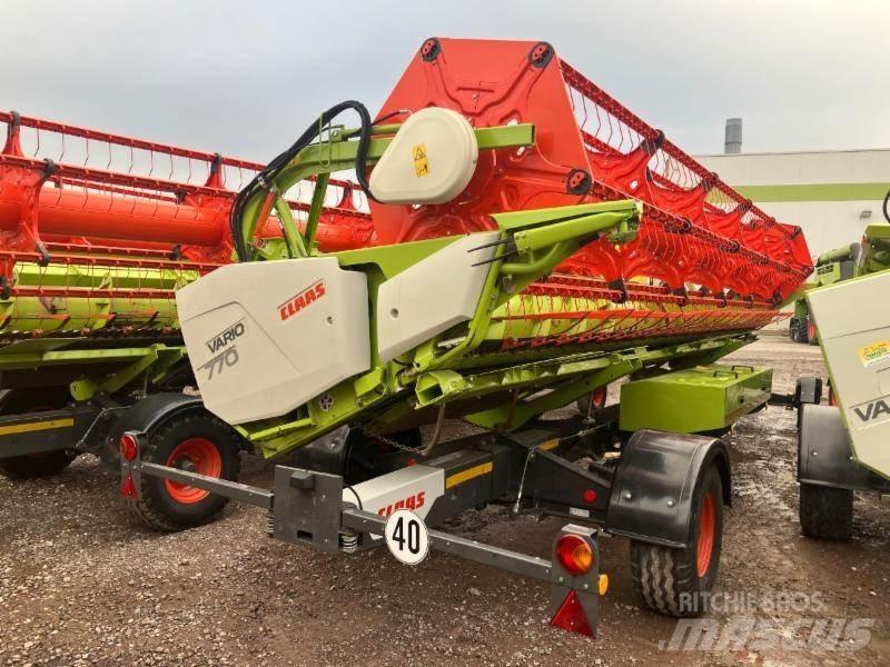 CLAAS TRION 520 Combine Harvesters