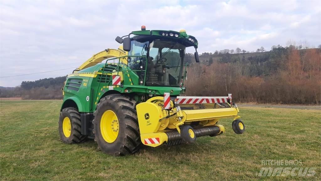 John Deere 8400i Foragers