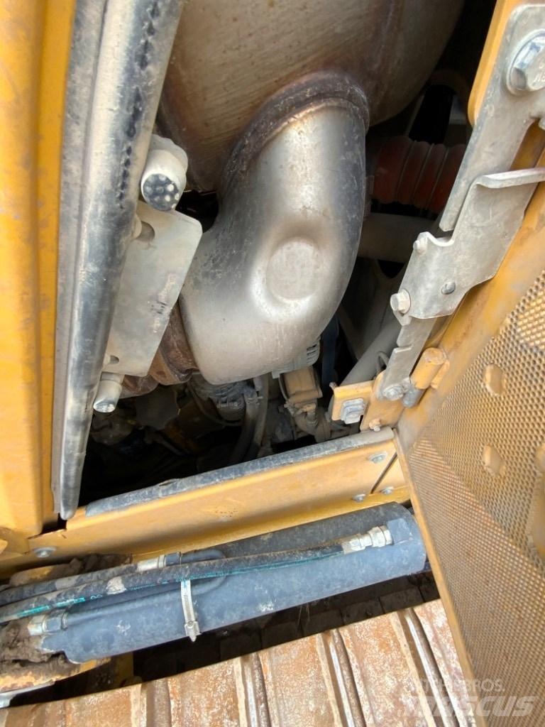 John Deere 850K WLT Crawler dozers