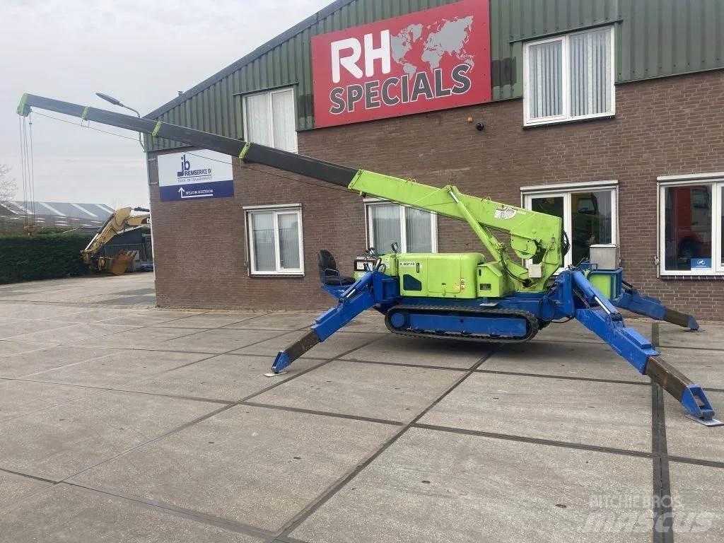 Maeda MC-305C Crawler Cranes