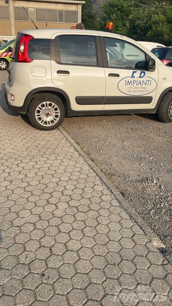 Fiat Panda Automobiles / SUVS