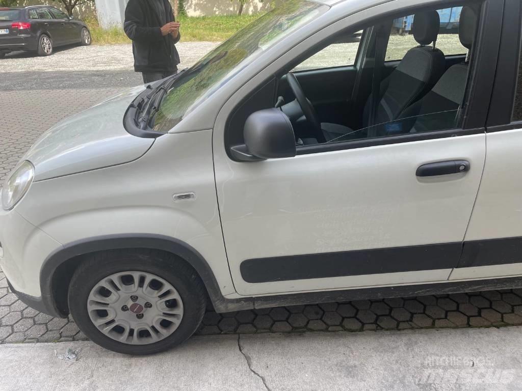 Fiat Panda Automobiles / SUVS