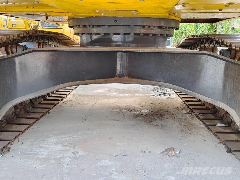 Komatsu PC 220-7 Crawler Excavators