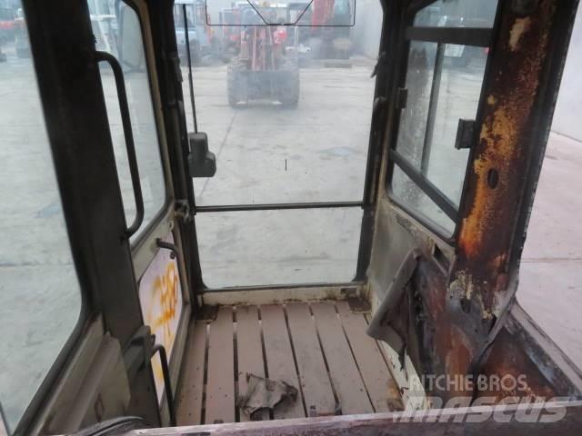 Schaeff HML 22 Forestry Cabin