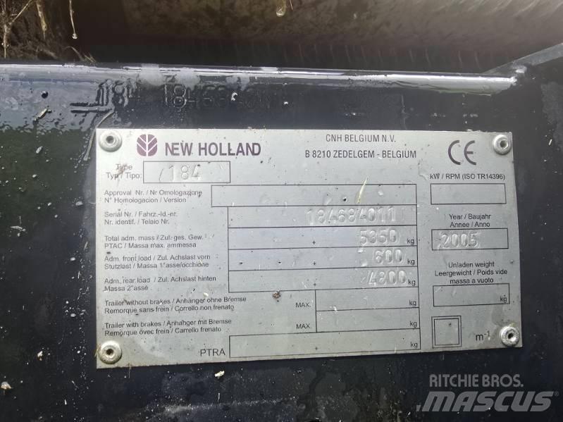 New Holland BR 560 Round Balers