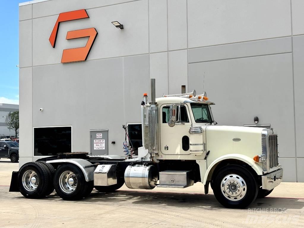 Peterbilt 378 Conventional Trucks / Tractor Trucks