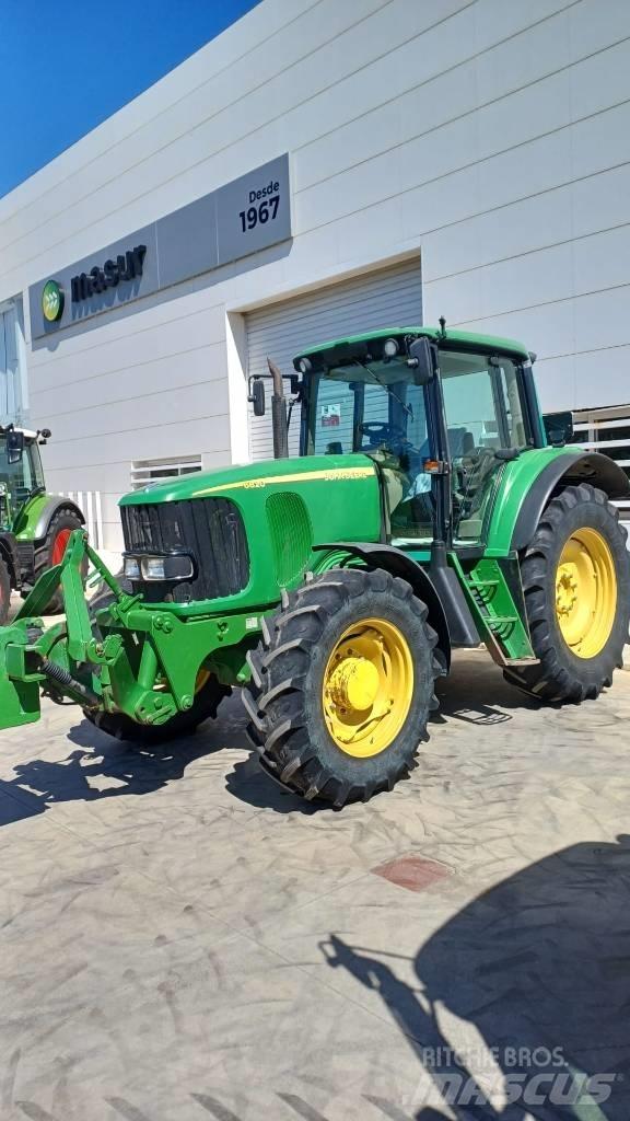John Deere 6820 Tractors