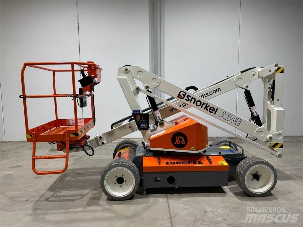  A38E Articulated boom lifts