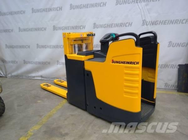Jungheinrich ERD 220 Self Propelled Stackers