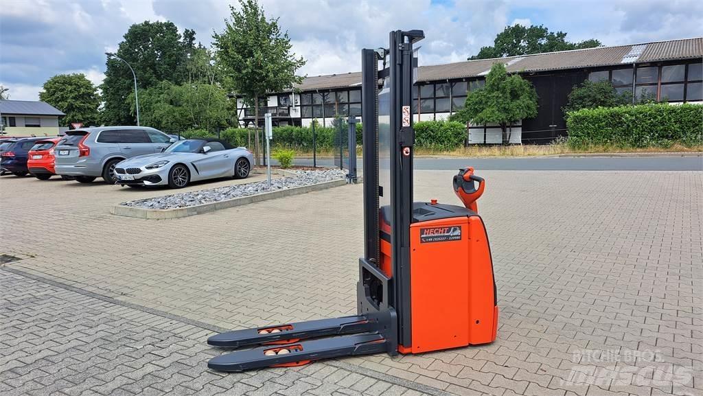 Linde L16i Pedestrian stacker