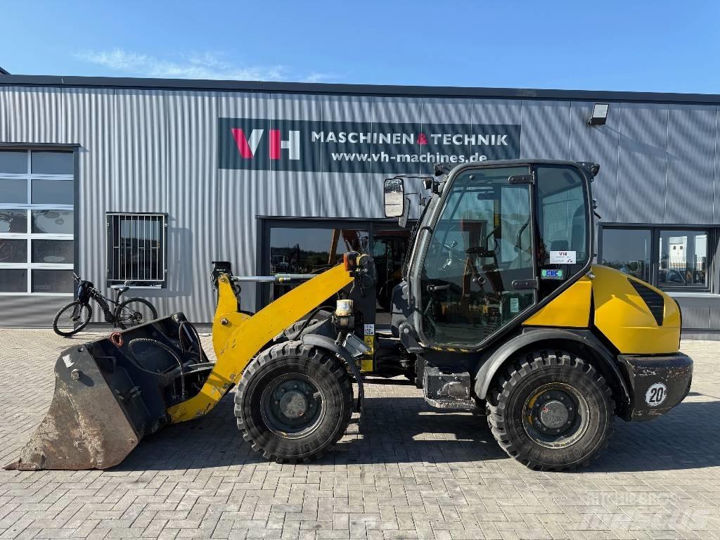 Komatsu WA 70-6 Wheel Loaders