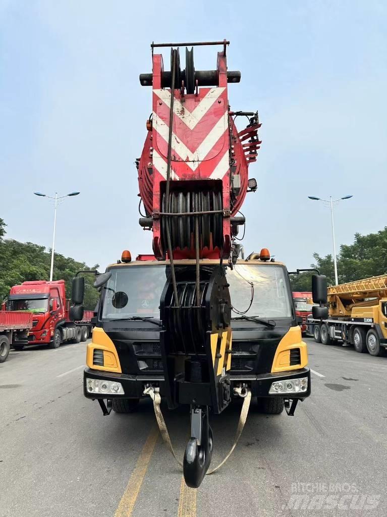 Sany STC1000T Mobile and all terrain cranes