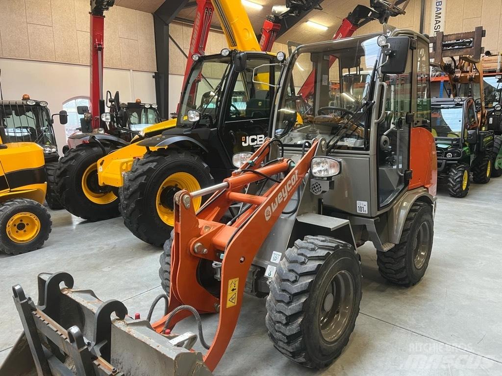 Weycor AR 320 Mini Loader