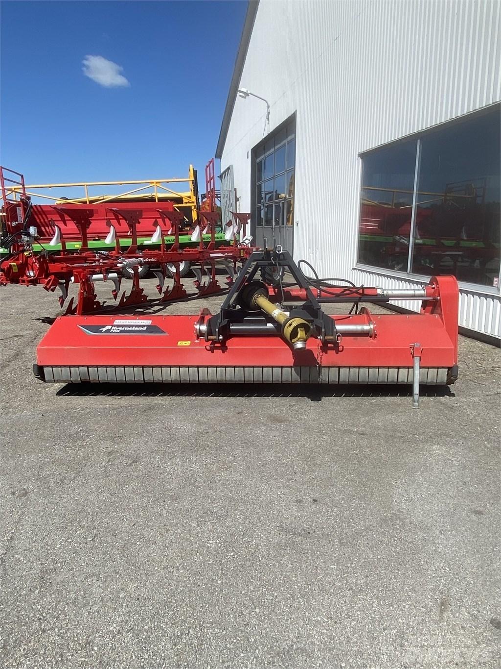 Kverneland FRO 325 Pasture Mowers And Toppers