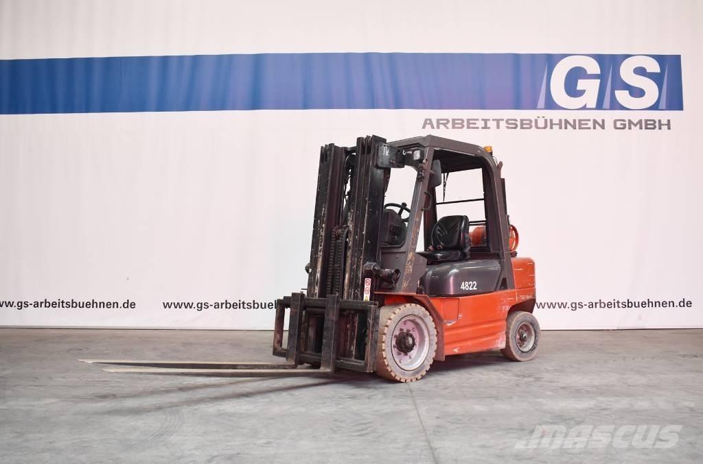 Manitou CG 30 P LPG trucks
