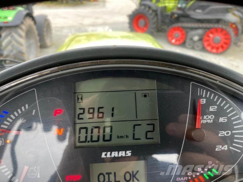CLAAS AXION 830 Tractors