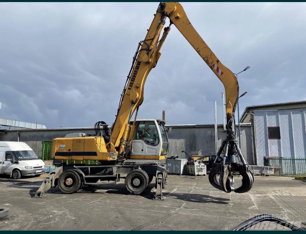 Liebherr 924 Waste / Industry Handlers