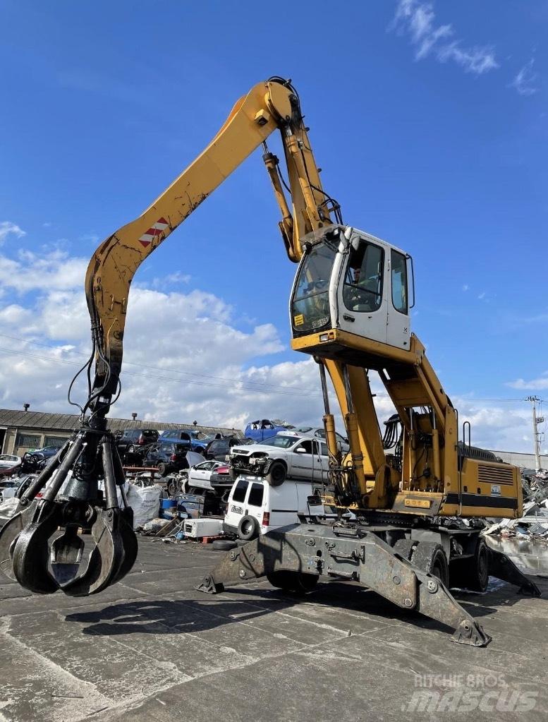 Liebherr 924 Waste / Industry Handlers