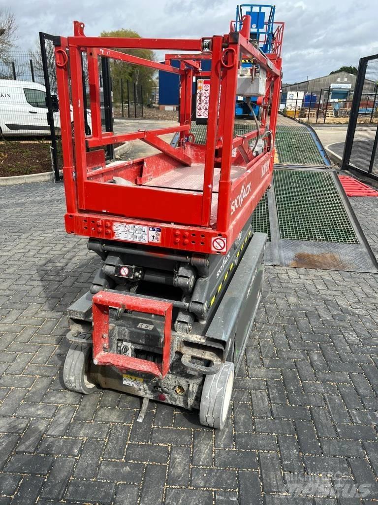 SkyJack SJ 3219 Scissor Lifts
