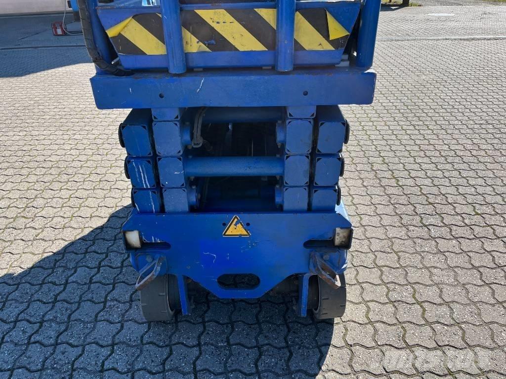 UpRight MX19 Scissor Lifts