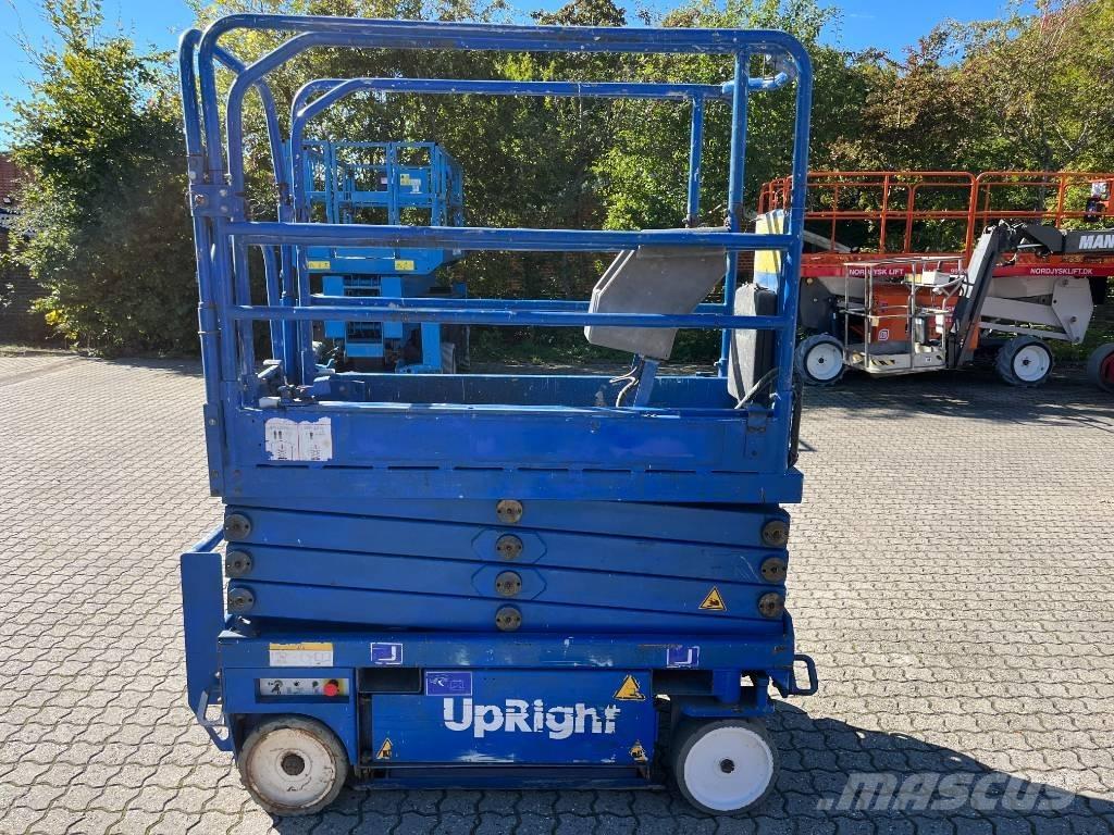 UpRight MX19 Scissor Lifts