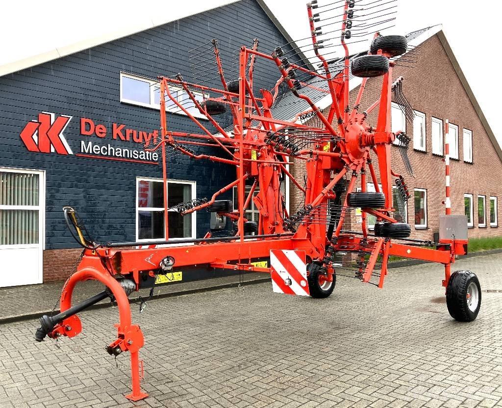 Kuhn GA 8121 Swathers \ Windrowers