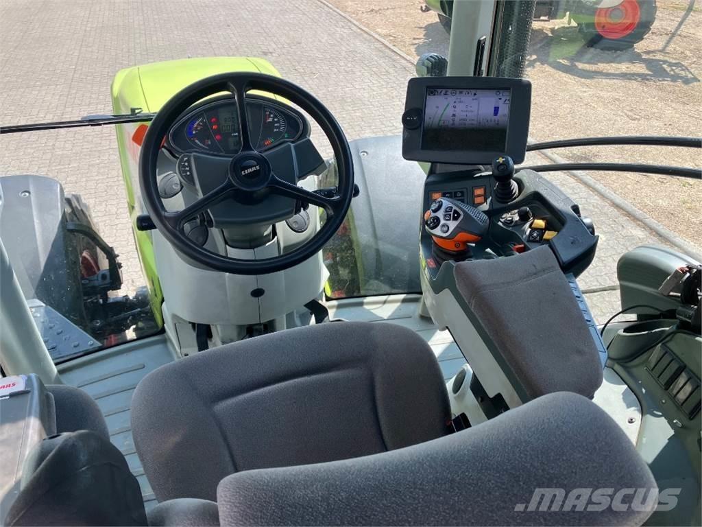 CLAAS AXION 870 Tractors