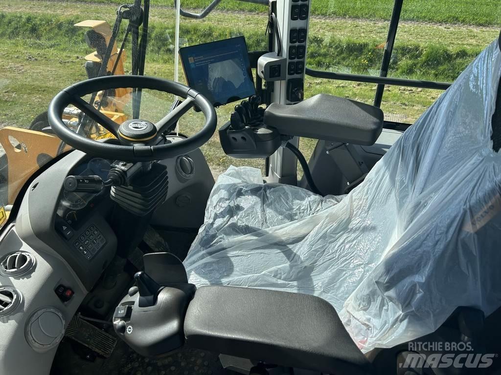 Volvo L120H Wheel Loaders