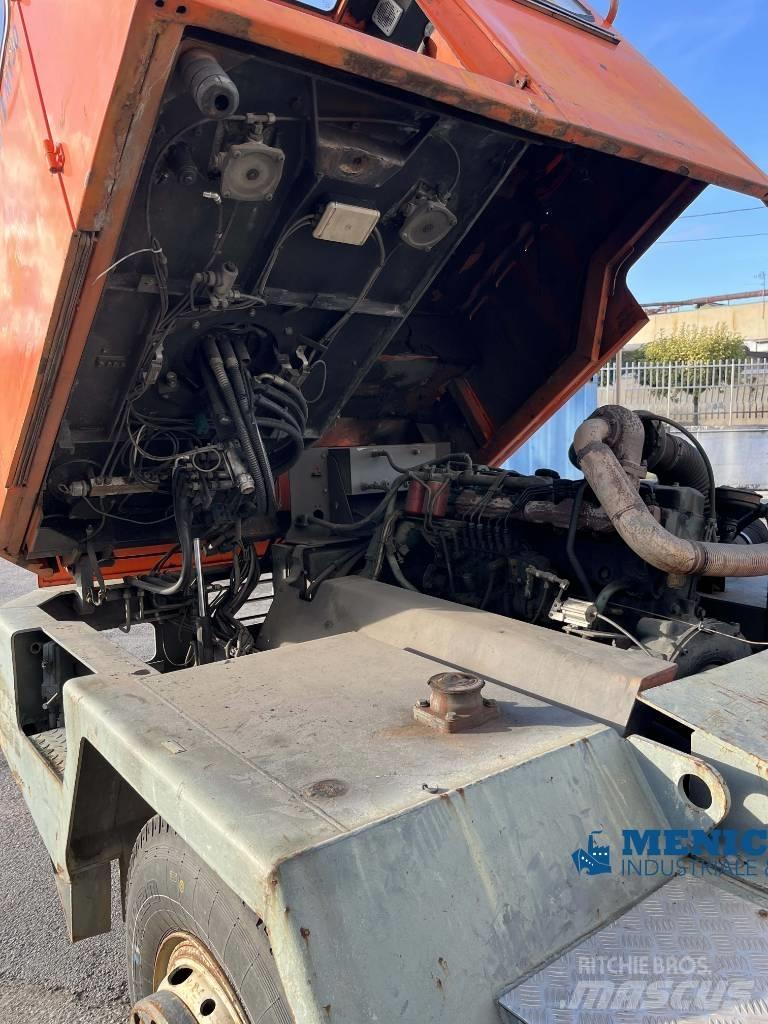 Mafi MT 30 Shunt Trucks
