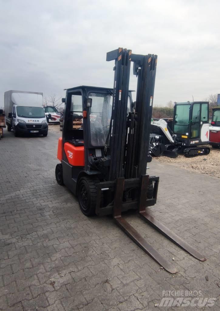 Doosan D 30 G Diesel Forklifts