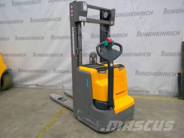 Jungheinrich EJC 214 Pedestrian stacker