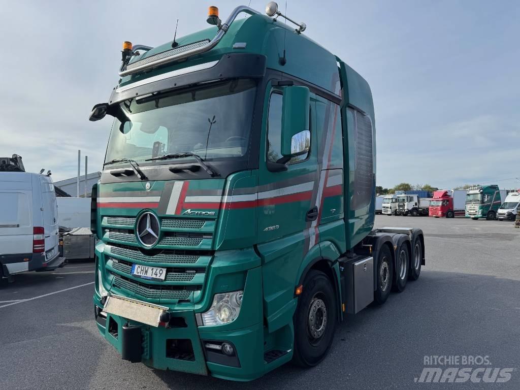 Mercedes-Benz  Conventional Trucks / Tractor Trucks