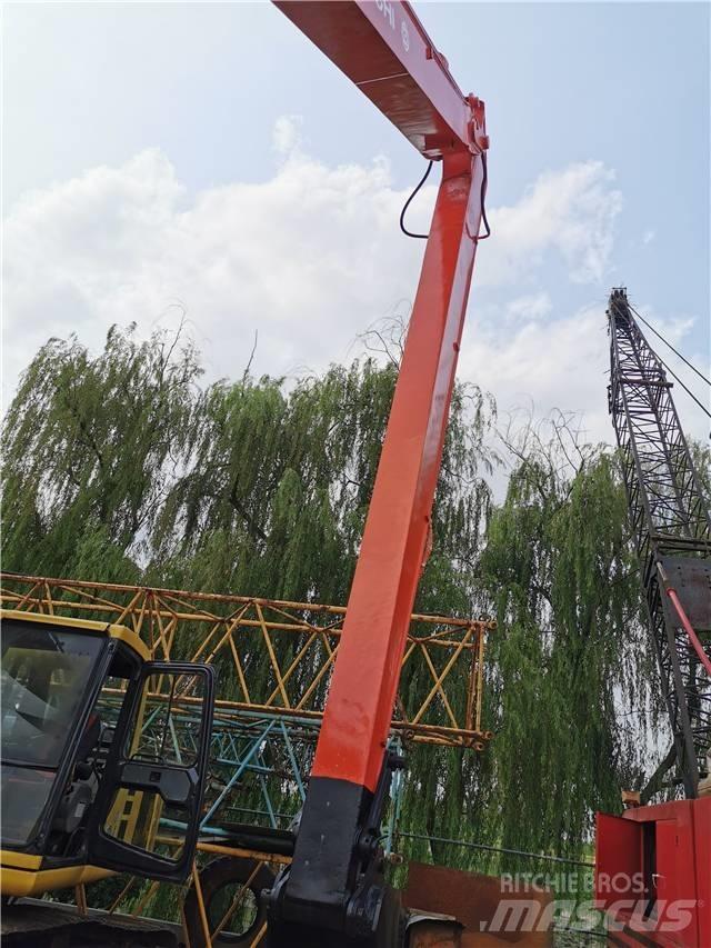 Hitachi EX 220 LC Crawler Excavators