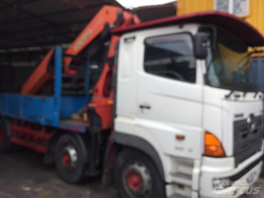 Hino 700 FY Boom / Crane / Bucket Trucks