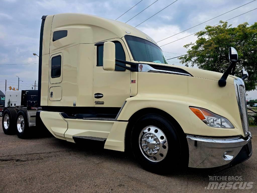 Kenworth T 680 Conventional Trucks / Tractor Trucks