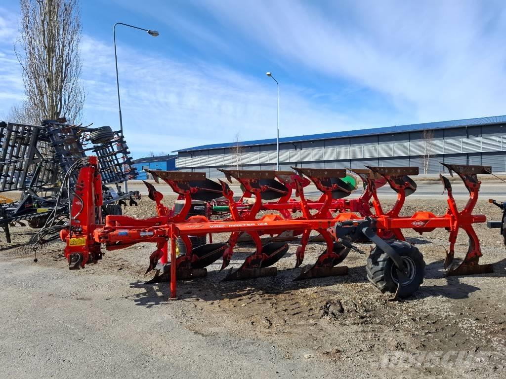 Kuhn Vari-Master 122 Reversible ploughs