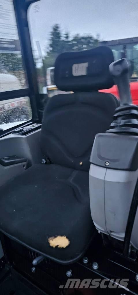 CAT 302.7 D CR Mini Excavators <7t (Mini Diggers)
