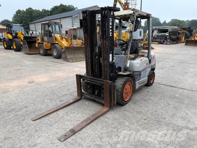 Hytsu S100 30 Diesel Forklifts