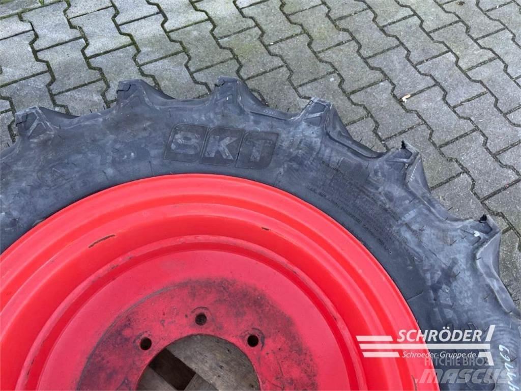 BKT 1X 320/70 R24 Tires, wheels and rims