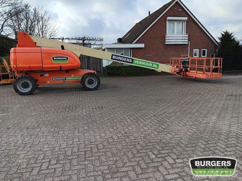 JLG 680S Telescopic boom lifts