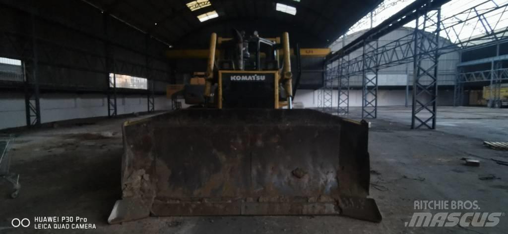 Komatsu DX 65 Crawler dozers