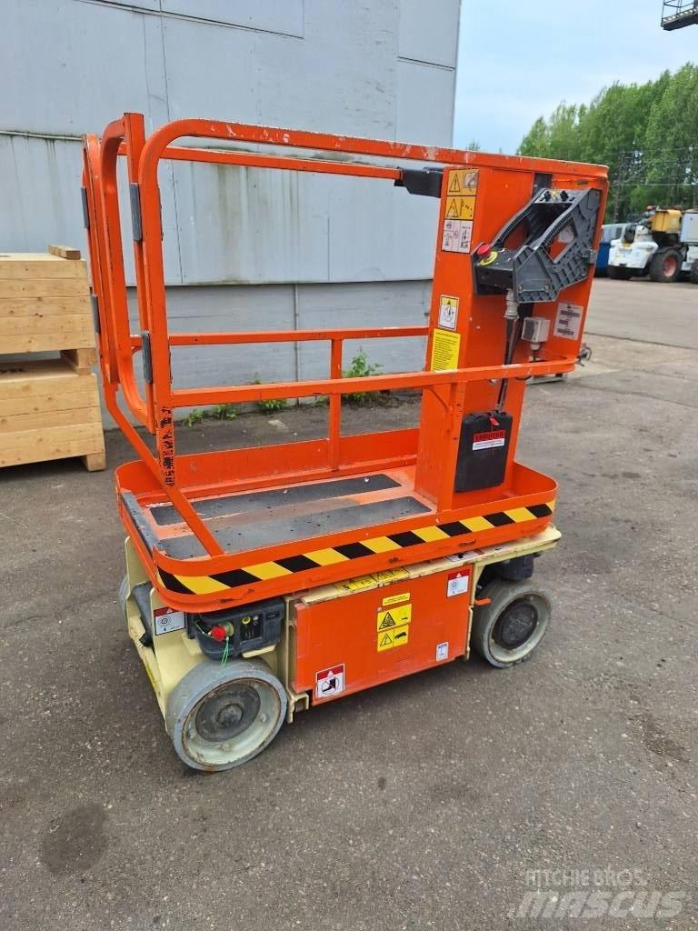 JLG 1230 ES Scissor Lifts