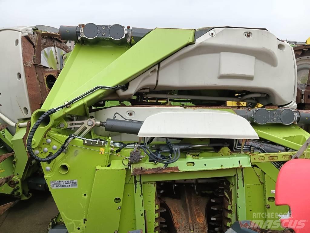 CLAAS ORBIS 750 Foragers