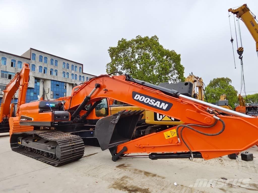 Doosan DX 225 LC Crawler Excavators